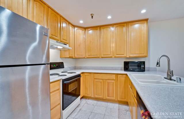 Beautiful Top Floor Condo in Prime Mountain View Location