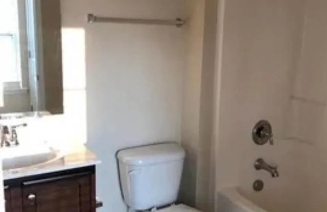 Room in 5 Bedroom Home at Brintons Cottage St