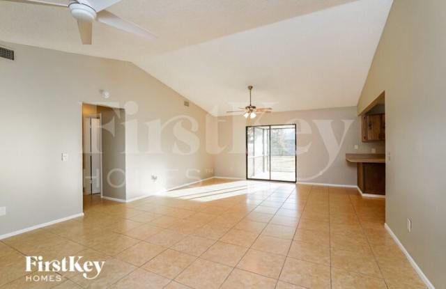 139 Southeast Santa Barbara Place