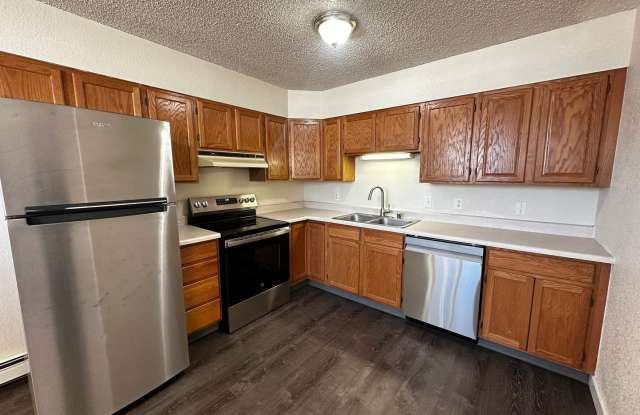 Updated 2bed/1bath Condo at Castle Place