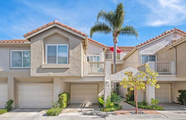 Palm Court Furnished Delight!