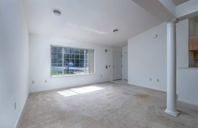 Photo of 155 Oakridge Dr