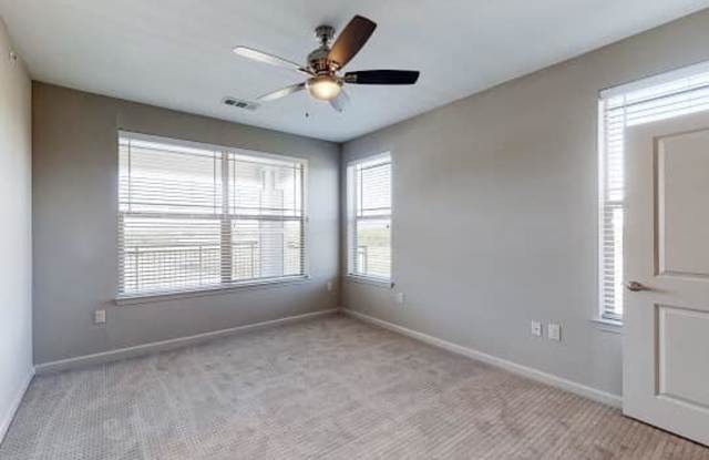 Residence at Oakmont Apartments