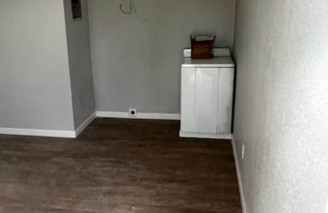 2-Bedroom Apartment for Rent - Perfect Location, Great Price!