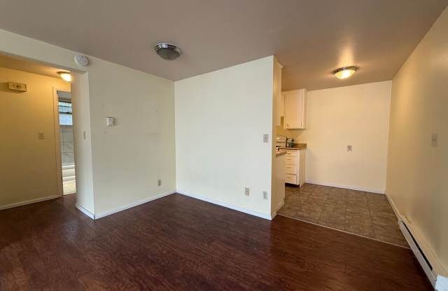 Photo of Lynn Mar Apartments - 6 WEEKS FREE RENT!