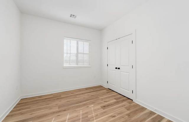 Beautiful 3 Bedroom Villa in Goddard, KS!! Coming May!