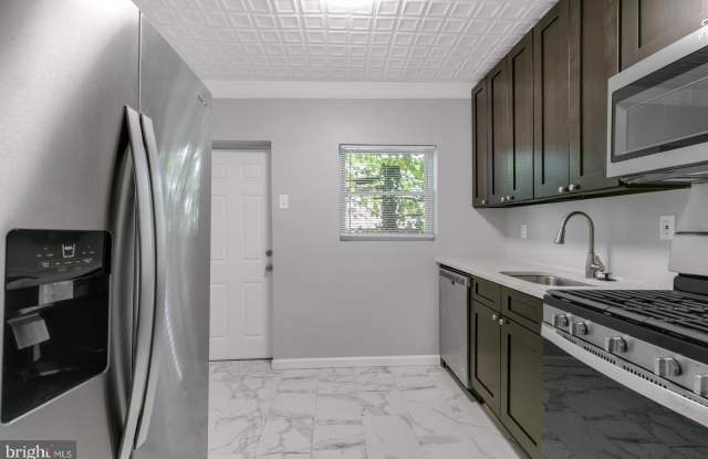 1921 S NORWOOD STREET