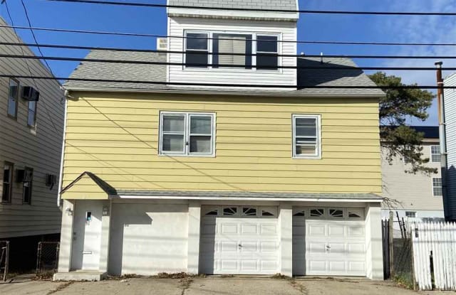 107 AVENUE F - 107 Avenue F, Bayonne, NJ 07002