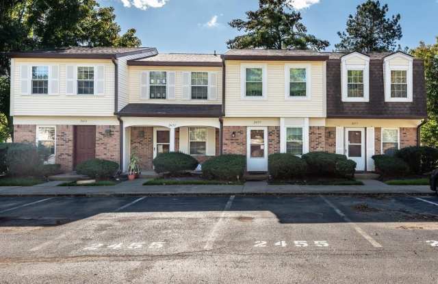 2457 S Burberry Lane