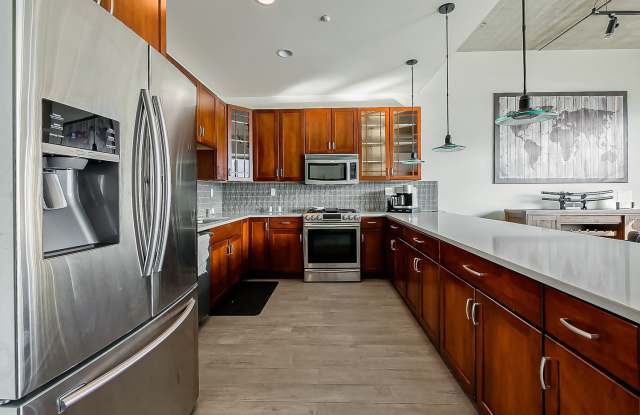 Photo of AVAILABLE NOW! Modern and Upscale 2-Bed Condo in Downtown Royal Oak