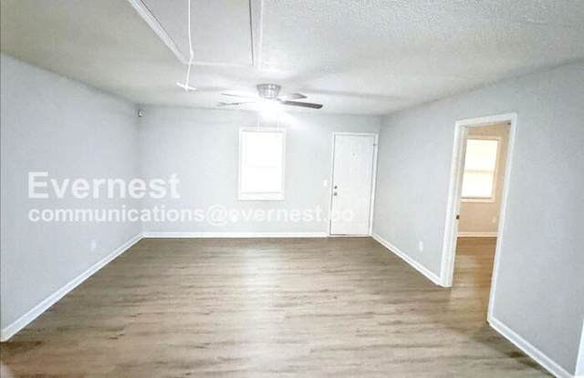 727 West Creek Circle