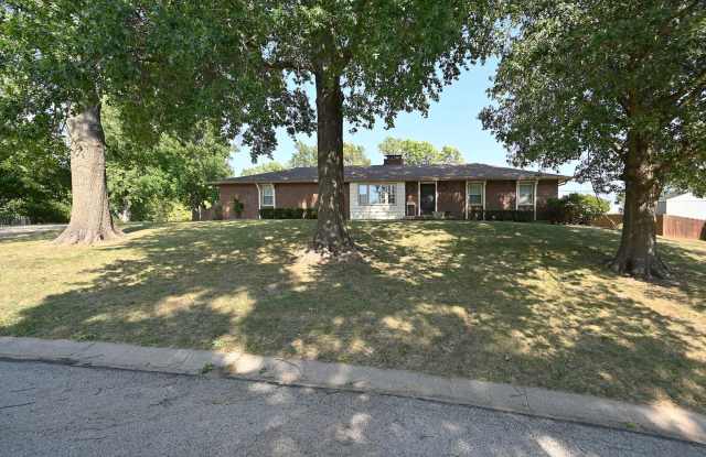 Three bedroom two and a half bath Brick Ranch located in Platte City