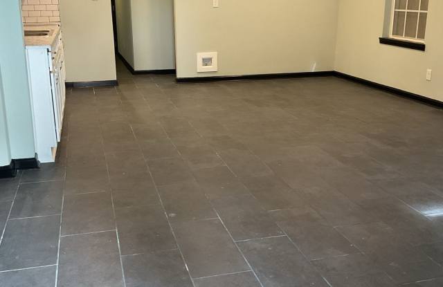 2816 Arlington Avenue