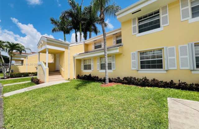 2224 SE 27 DR