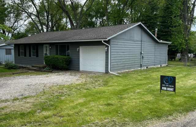 8224 Pine Dr - 8224 Pine Drive, McLean County, IL 61736