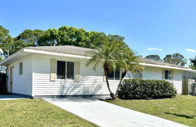 420 Australian Road NW