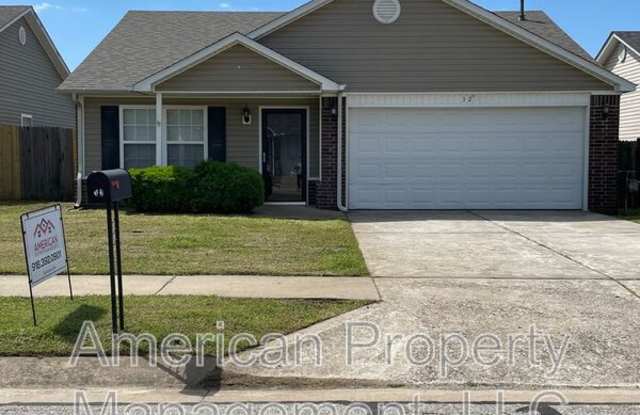 32 W Fairlane Ct
