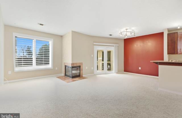 271 S PICKETT Street unit: 201