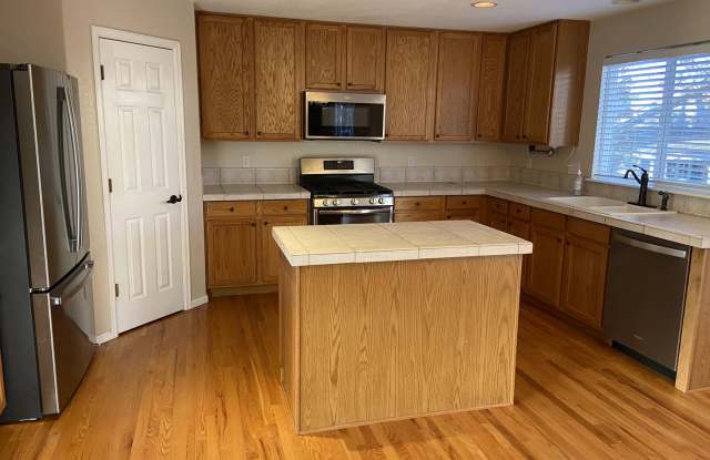 BEAUTIFUL LARGE 5 BEDROOM 3 BATH HOME