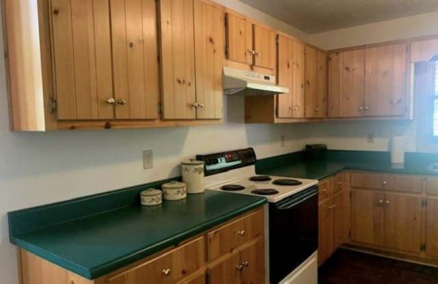 560 Chalet Village Dr