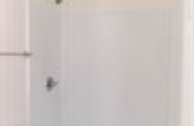 4438 Gold Flower Loop - 6A2