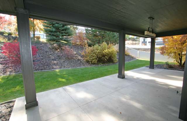 713 West Willapa Avenue