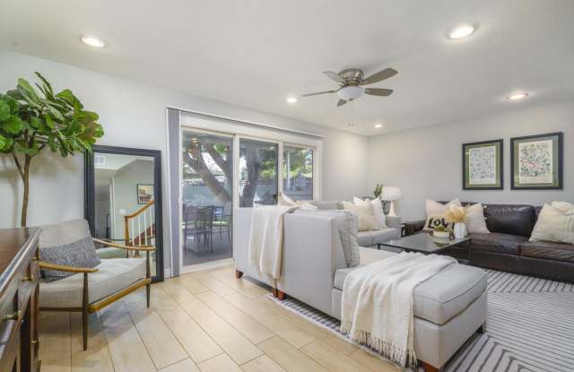 4001 E CAMPBELL Avenue