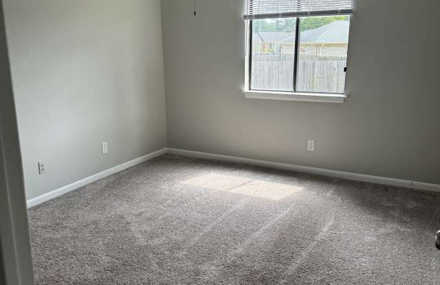 835 Applewood Lane - 1