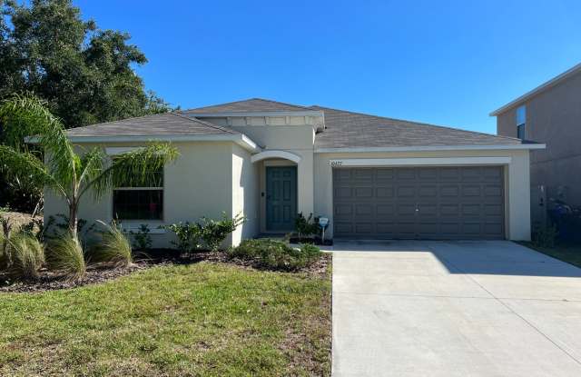 10422 Strawberry Tetra- 4 bedrooms, 2 baths and over 1, 935sq ft - 10422 Strawberry Tetra Drive, Riverview, FL 33578