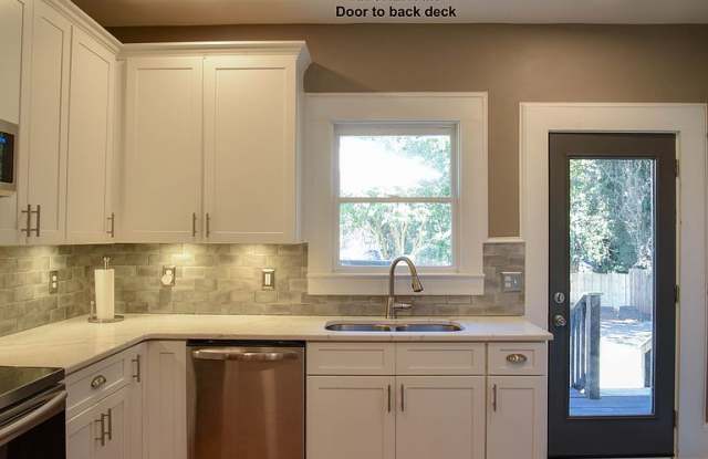 987 Katherwood Dr Sw