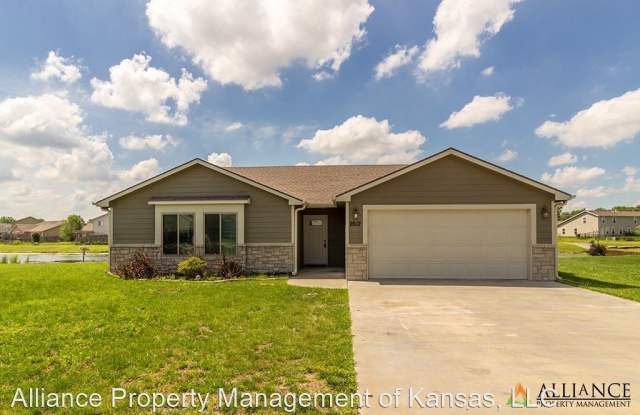 2612 Donna's Way Cir. - 2612 Donnas Way Circle, Manhattan, KS 66502