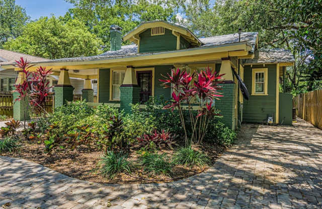 205 W LOUISIANA AVENUE