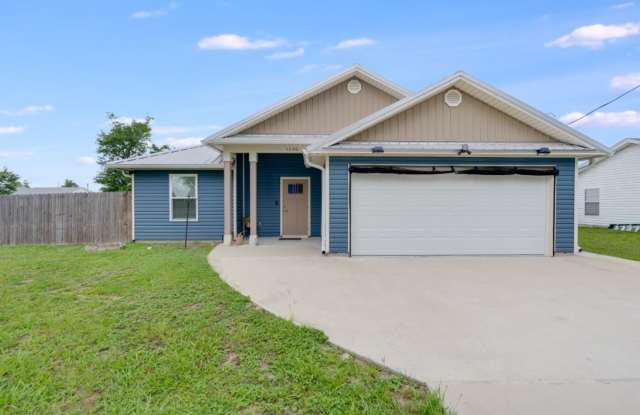 Photo of Lynn Haven! 4 Bedroom 2 bath Home w/Work Shop on Large Corner Lot!