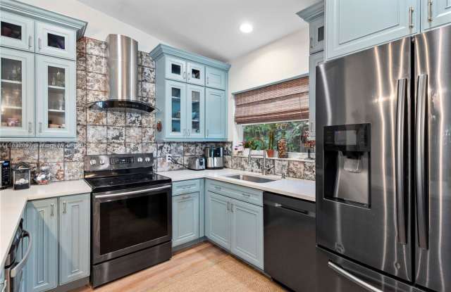 2900 Whitehead Street