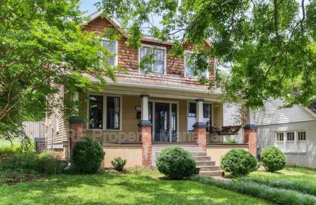 2524 Blair Blvd