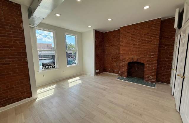 Photo of 1324 H ST NE #2