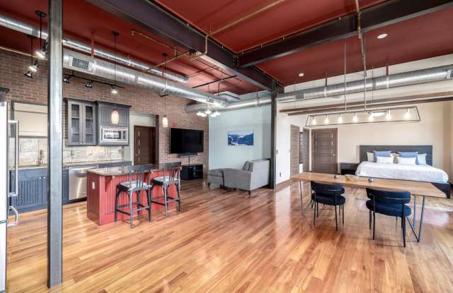 Luxury Furnished Old Town Condo – Modern Elegance in the Heart of Fort Collins