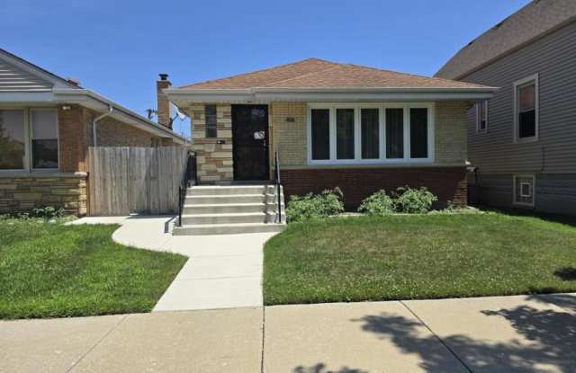 Photo of 5151 North Meade Ave.