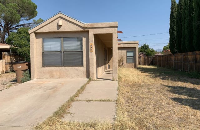 913 Luna St. - 913 Luna Street, Las Cruces, NM 88001