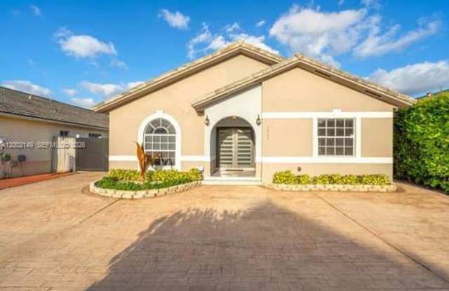 7503 West 34th Lane