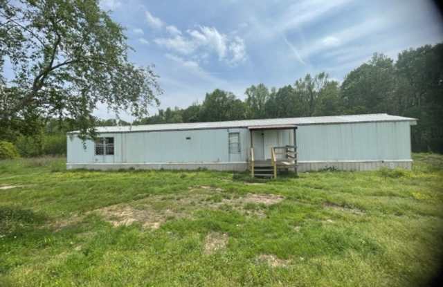 3 BR, 2 BA Trailer on 1.61 acres photos photos