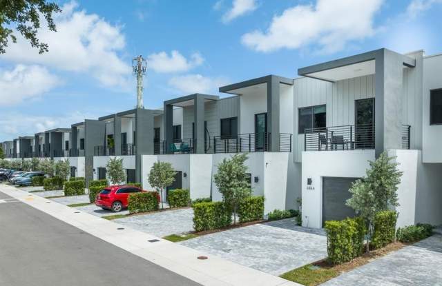 Photo of 6864 SW 80th St