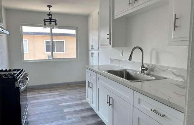 3060 Vineland Avenue