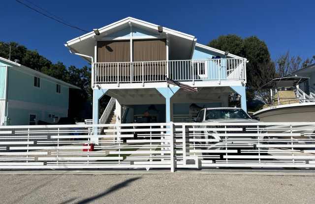 Photo of 423 Mahogany Avenue