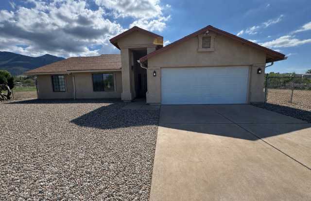 Beautiful 3 Bedroom 2 bath House with 1 acre and Solar - available now