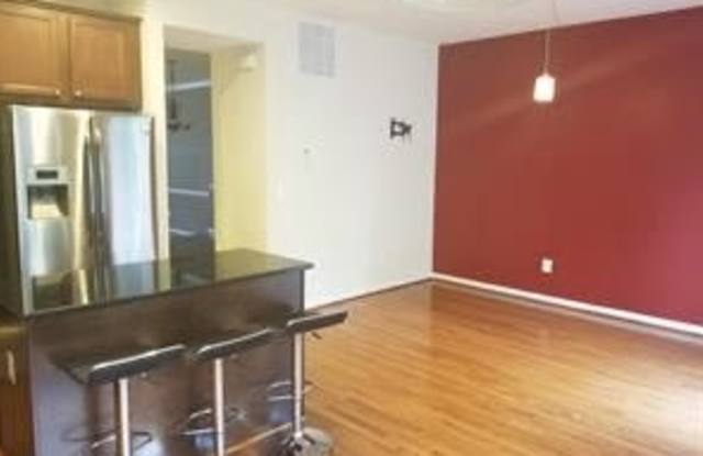 327 WOODSTREAM BOULEVARD