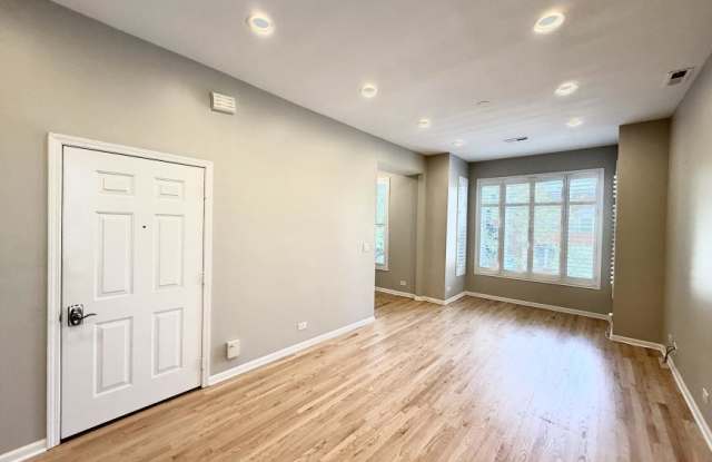 Photo of 1905 W Huron St