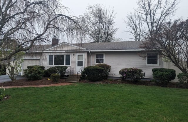 4 Meadowview Lane - 4 Meadowview Lane, Milford, MA 01757