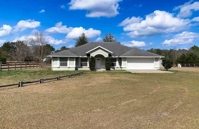 4BR/3BA Horse/Pet Friendly Home on 5 Acres!