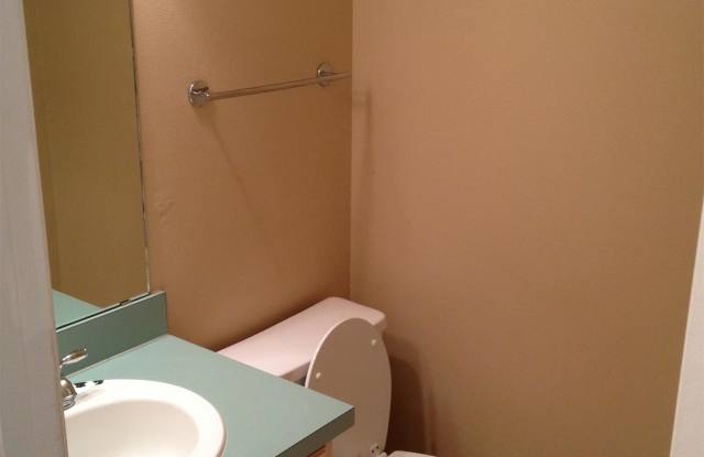 1184 Lost Trail